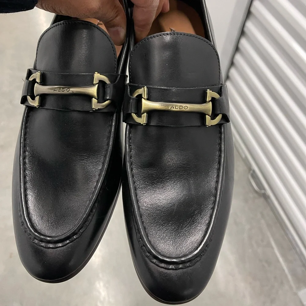 Black Sleek Loafers by Aldo Sz 11 - Picture 7 of 10